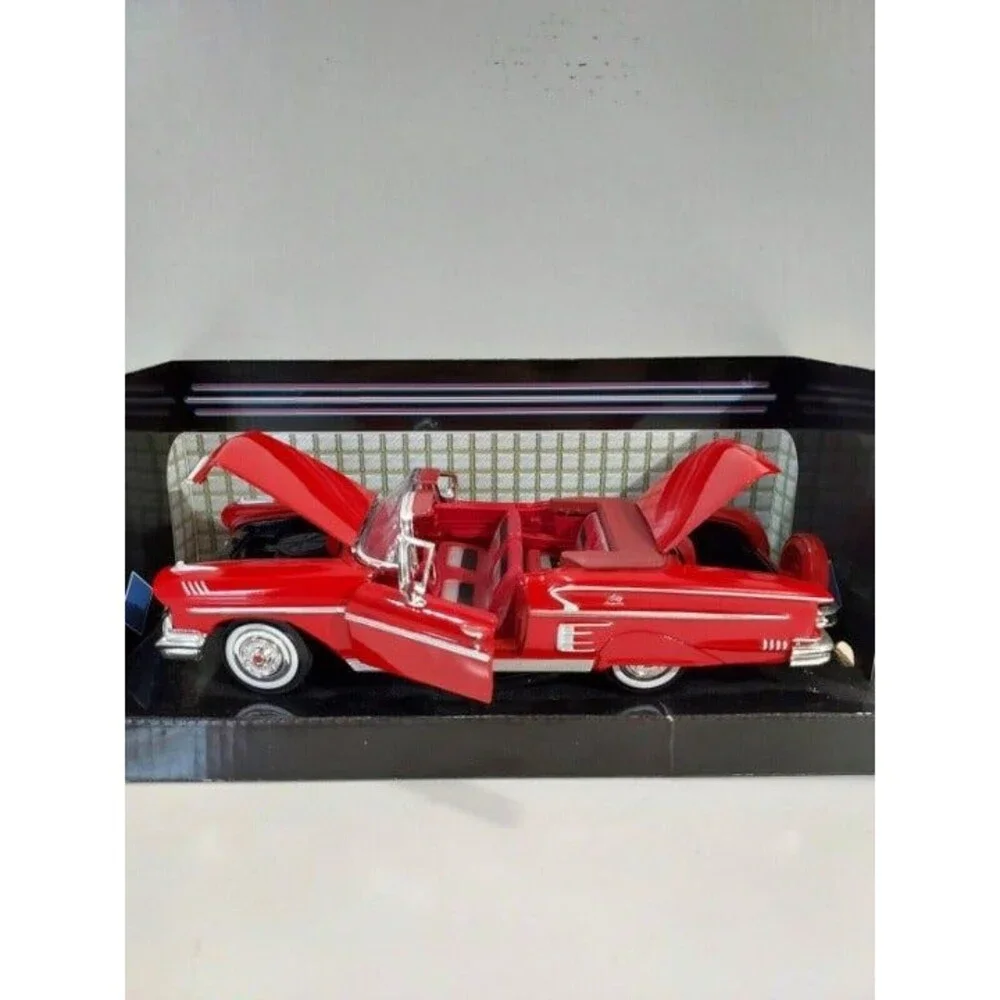 Motormax 1:24 Die Cast 1958 Chevrolet Impala Convertible Red